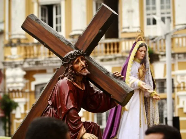 Todo católico deve caminhar com Maria ao encontro de Cristo (e assim encontrar a salvação) procissão do encontro